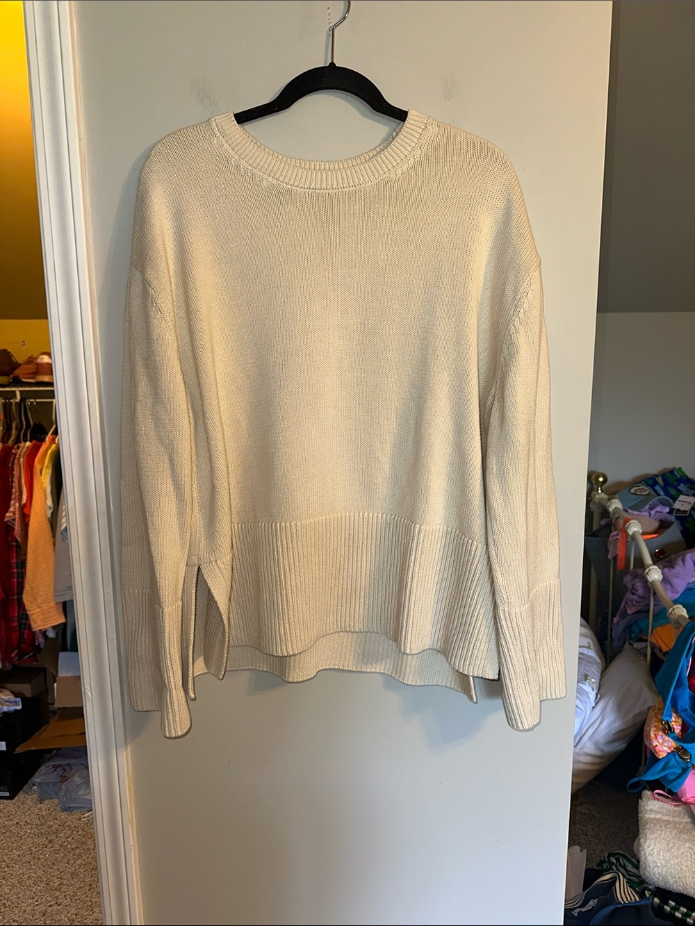 GAP size medium Tall beige sweater with slits on the side